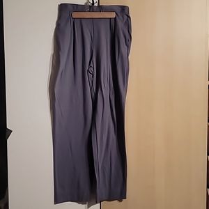 WOMEN WEEKENDERS Pleated Front PANTS 214 Lg